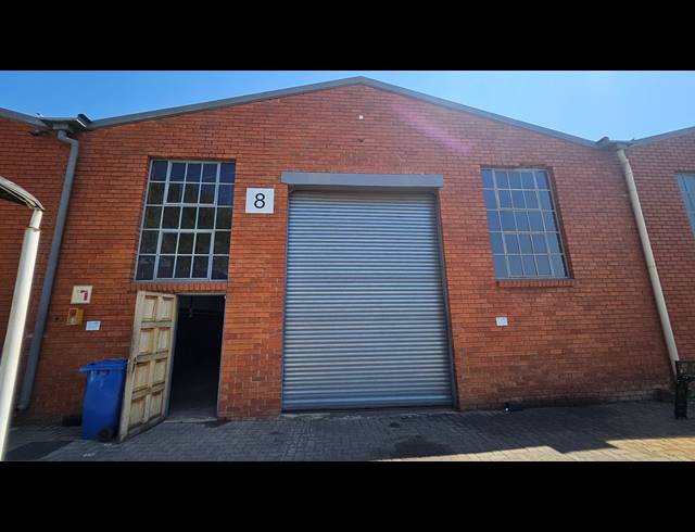 330M² WAREHOUSE TO LET IN ROSSLYN
